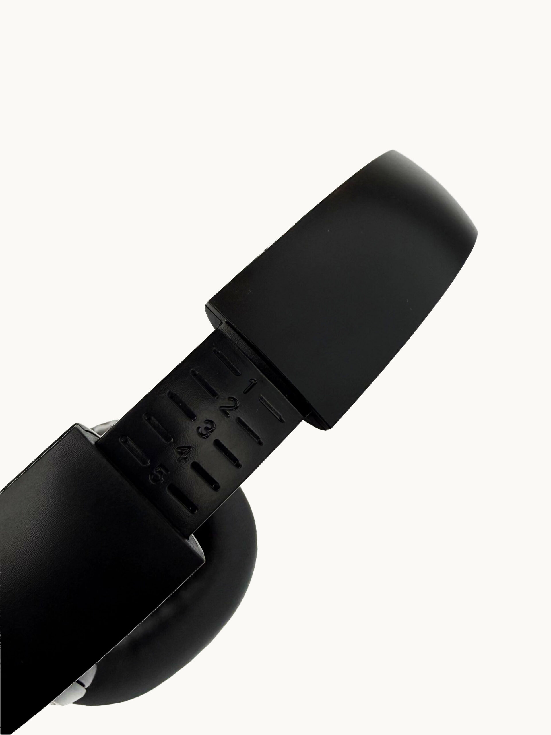 AURICULARES CLÁSICOS SEMI-IN-EAR CON MICRÓFONO Y CONTROL EN LÍNEA LIGHTNING
