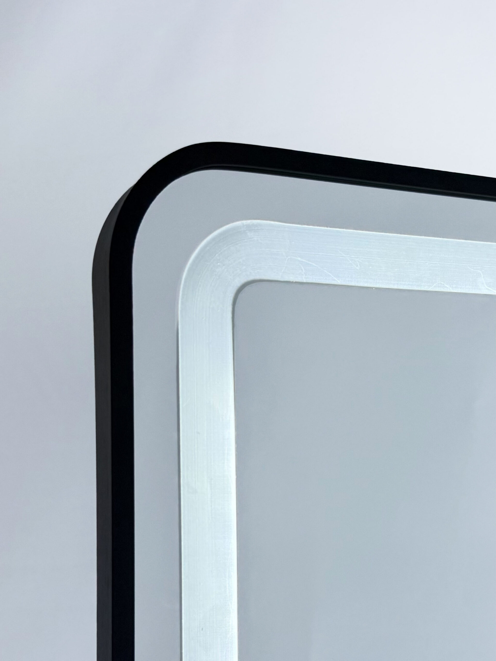 ESPEJO LED RECTANGULAR 50X70CM - COLOR DE MARCO NEGRO - Image 2