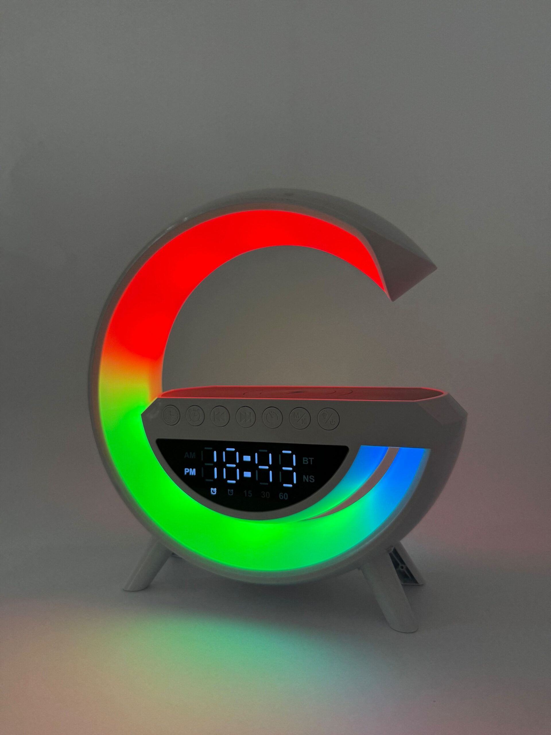 LAMPARA INTELIGENTE MULTIFUNCIÓN CON ALTAVOZ, RELOJ Y CARGA INALÁMBRICA - Image 2