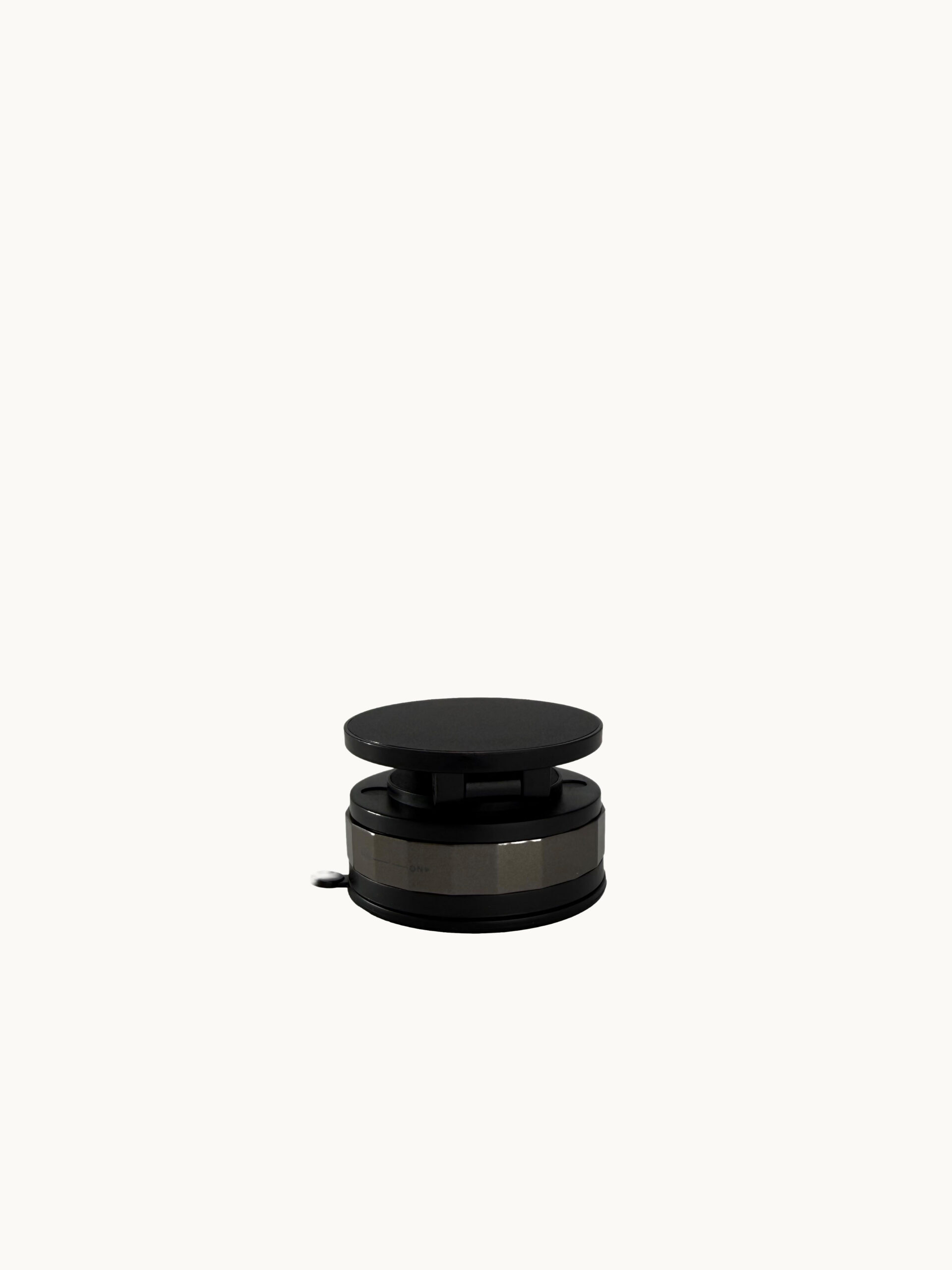 SOPORTE MAGNÉTICO PARA CELULAR CON ROTACIÓN - Image 3