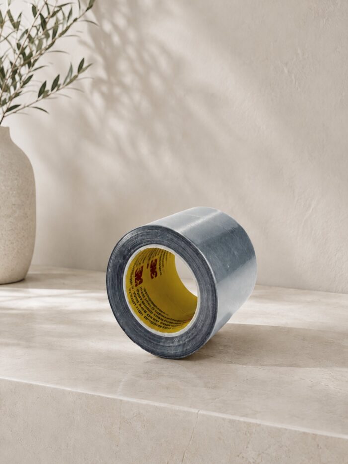 Rollo de cinta adhesiva de aluminio multiuso de alta resistencia en color plateado para reparaciones del hogar